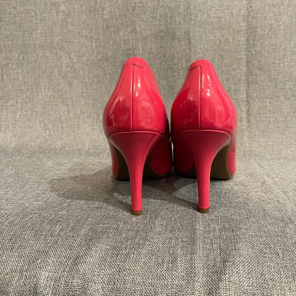 NWOT Kelly and Katie Izzy Peep Toe Patent Pump Heel in Pink Women's Size 7M - Picture 3 of 8